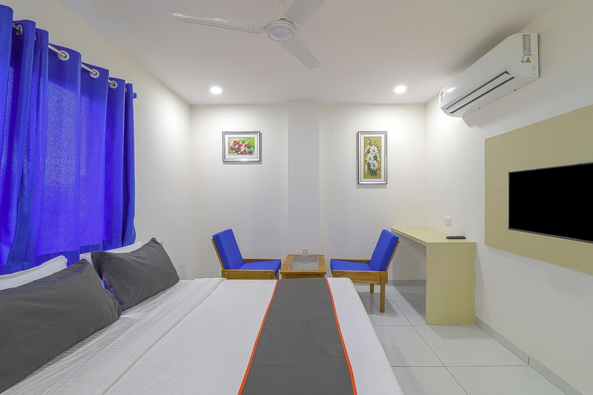 Hotel O La Veera Ahmedabad Exterior photo